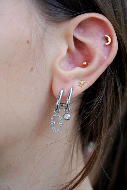 Boucles d'oreilles argentées doubles boucle strass