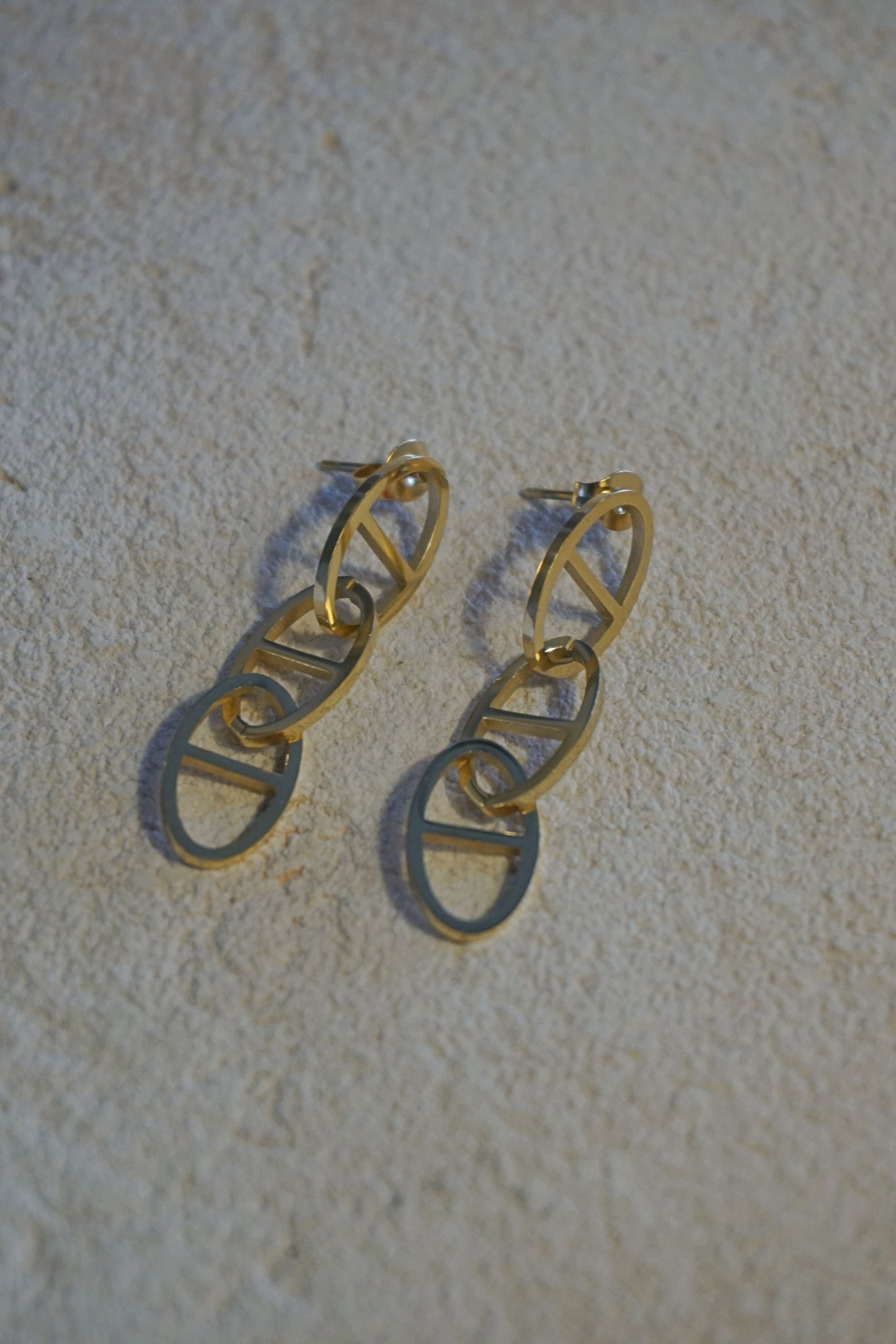 Boucles d'oreilles dorées pendantes boucles