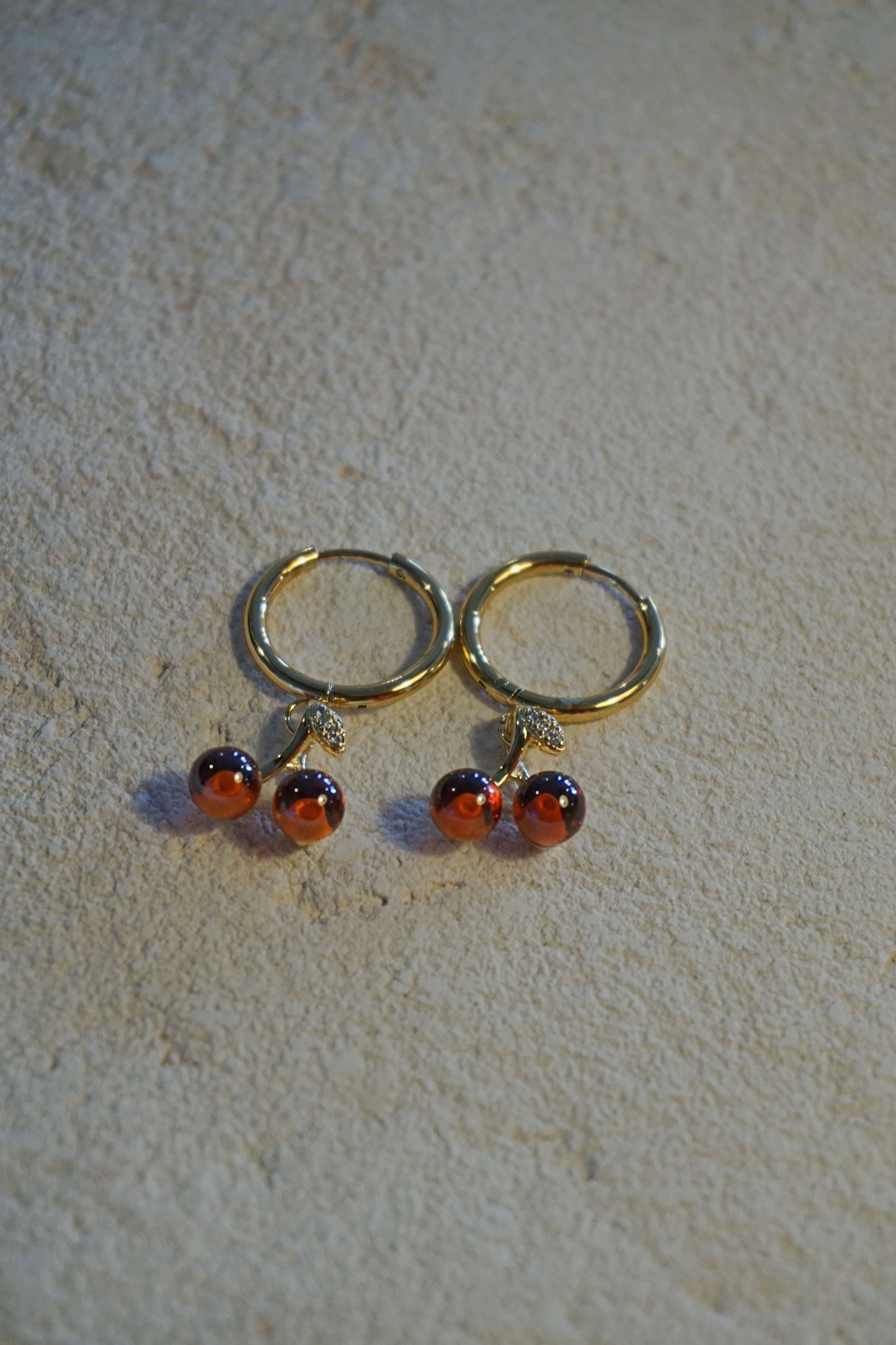 Boucles d'oreilles dorées cerises