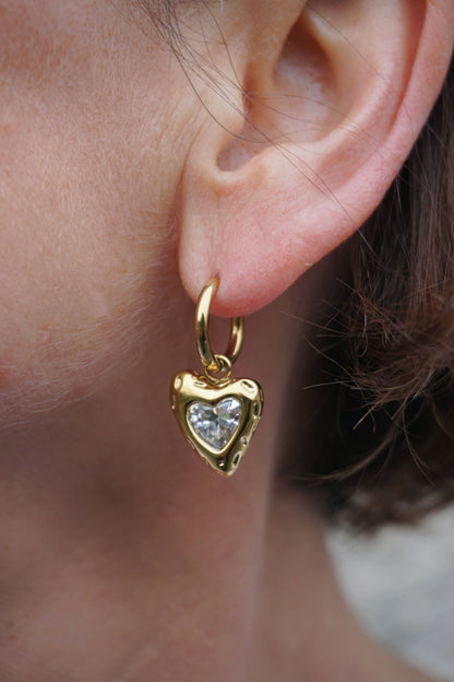 Boucles d'oreilles dorées cœur et strass