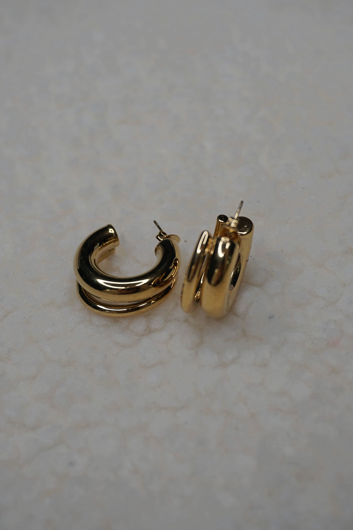 Boucles d'oreilles dorées double créoles