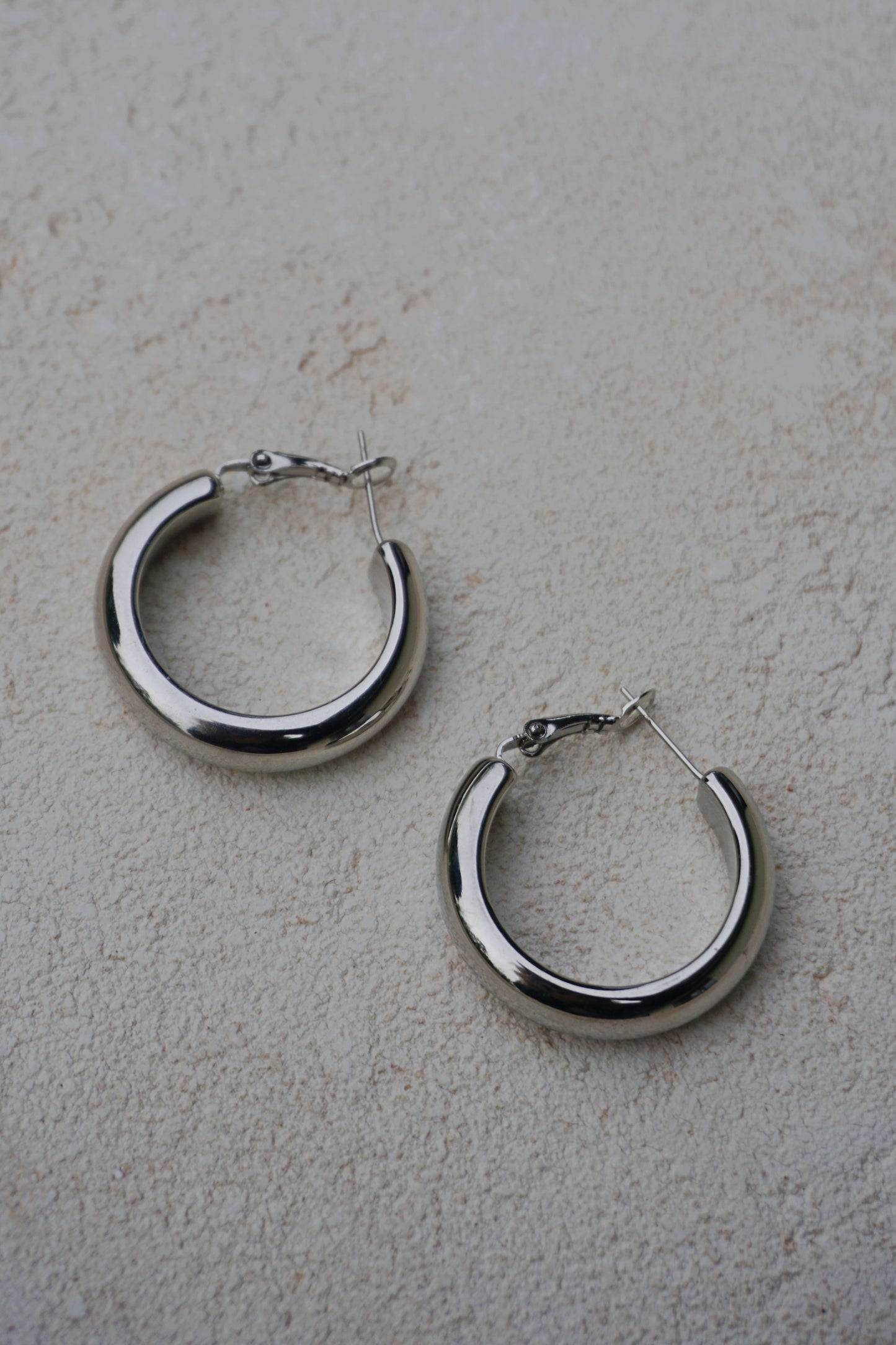 Boucles d'oreilles grosses créoles argentées