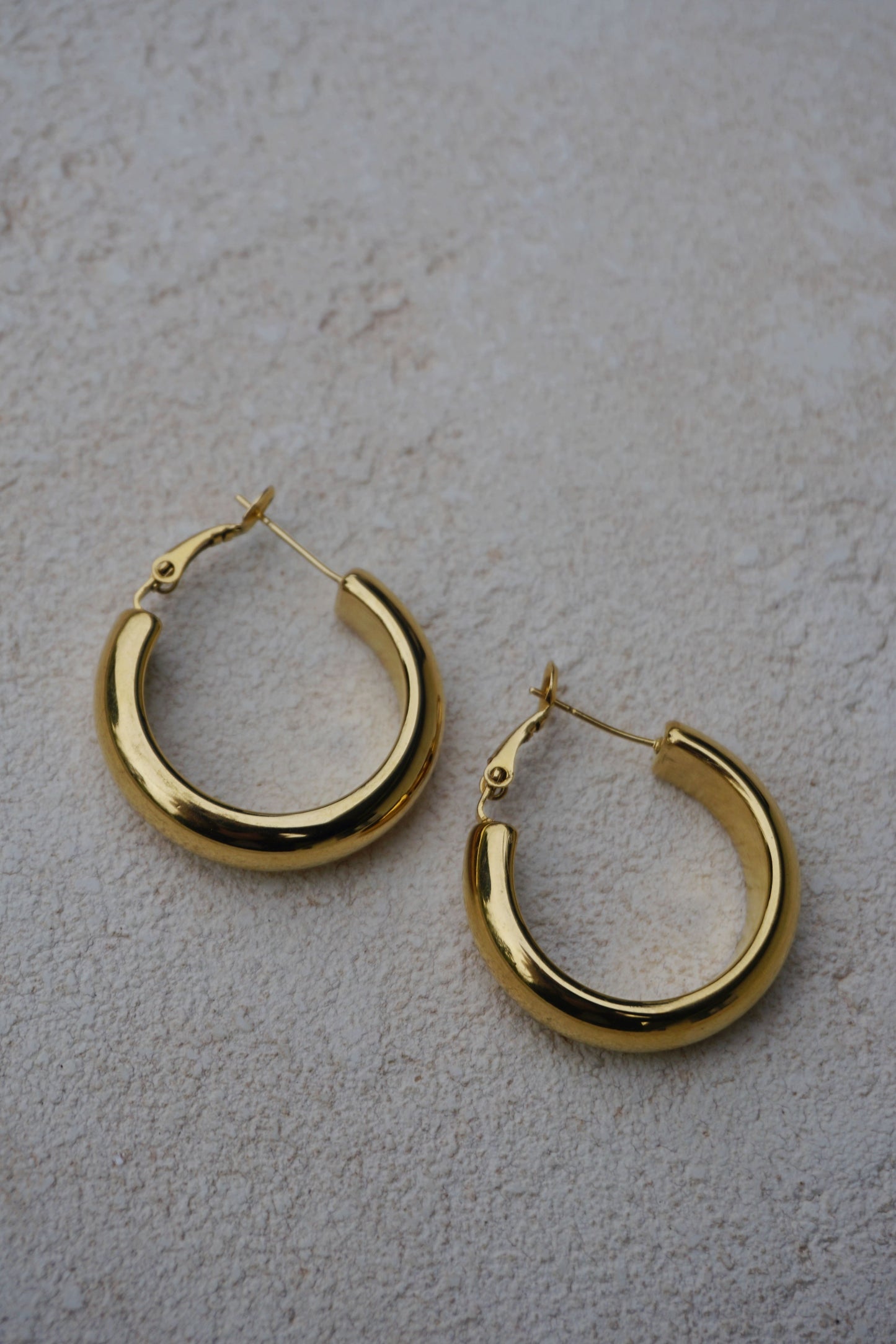 Boucles d'oreilles grosses créoles dorées