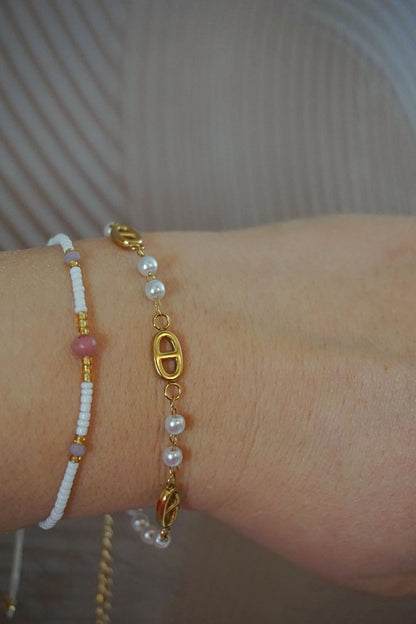 Bracelet doré boucles et perles