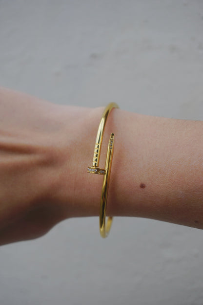 Bracelet doré clou et strass