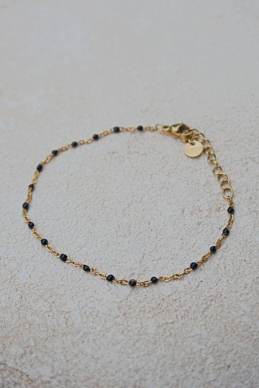 Bracelet fin doré petites perles noires