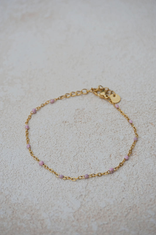 Bracelet fin doré petites perles roses