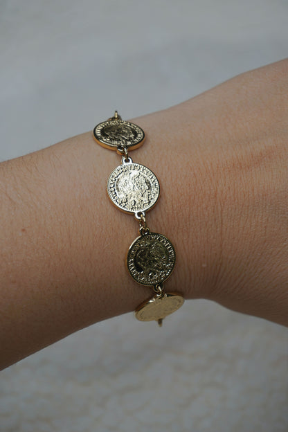 Bracelet doré pièces de monnaie