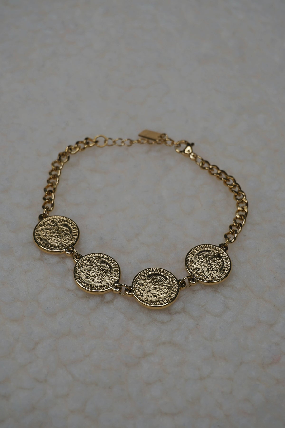 Bracelet doré pièces de monnaie