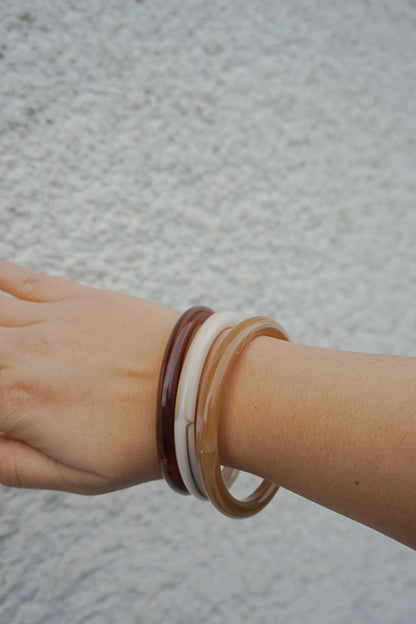 Bracelet fin résine marron clair