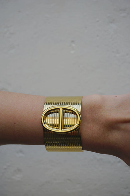 Bracelet manchette doré et boucle
