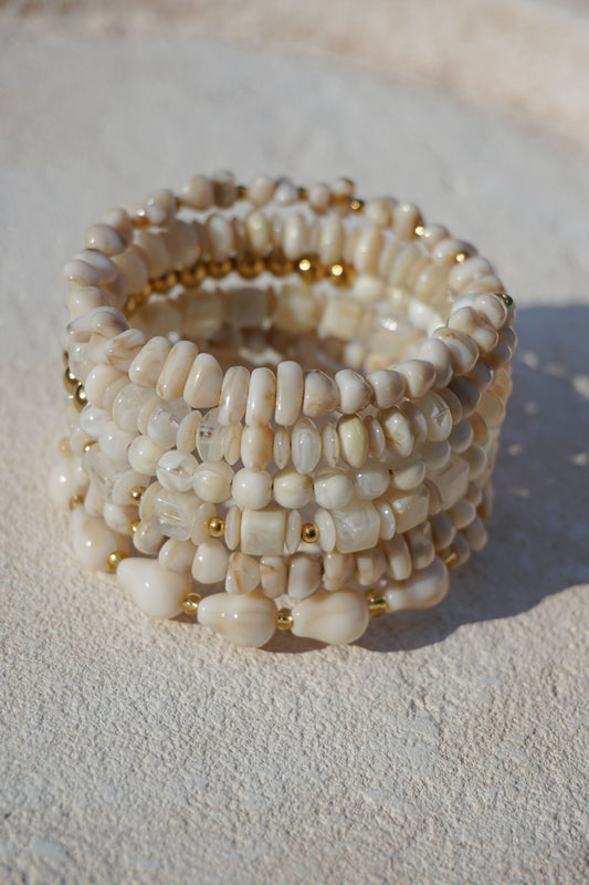 Bracelet résine et pierres crèmes