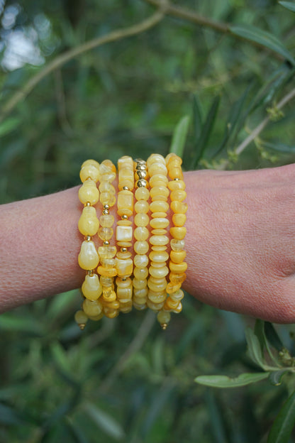Bracelet résine et pierres jaune