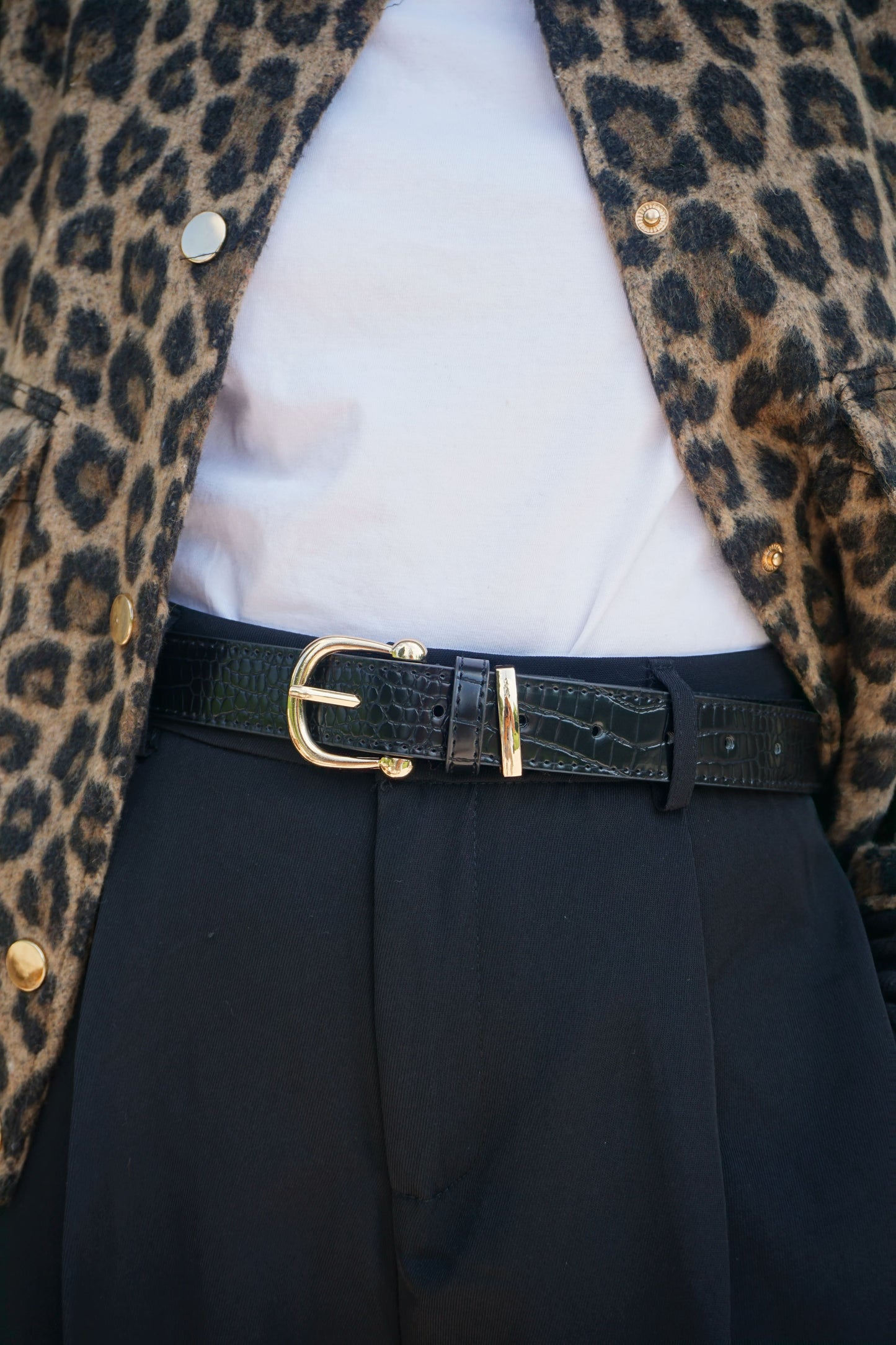 Black crocodile effect belt