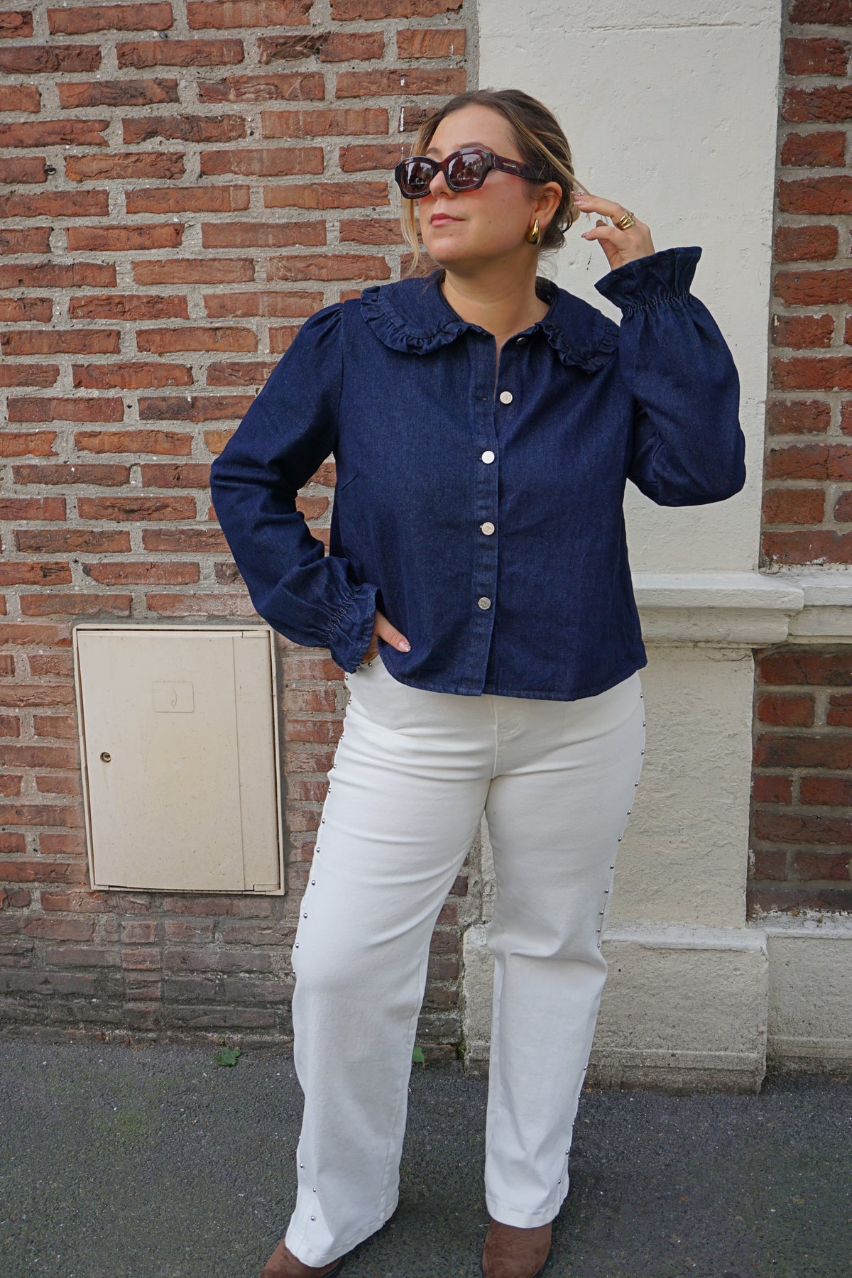 Chemise en jean col claudine volanté