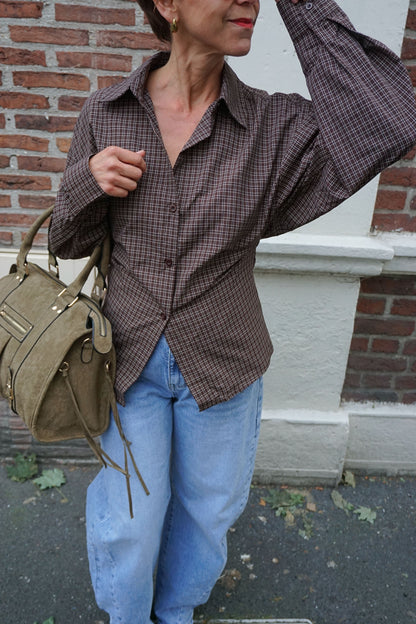 Chemise marron à carreaux cintrée