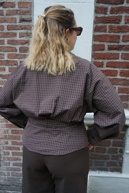 Chemise marron à carreaux cintrée