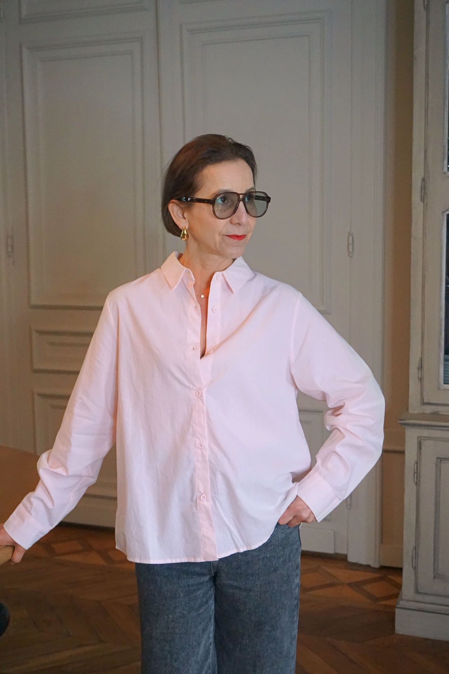 Chemise rose dos ouvert dentelle