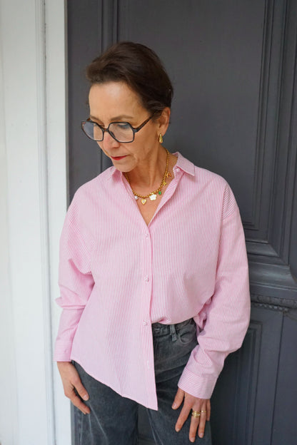 Chemise rose rayée ouverture dos