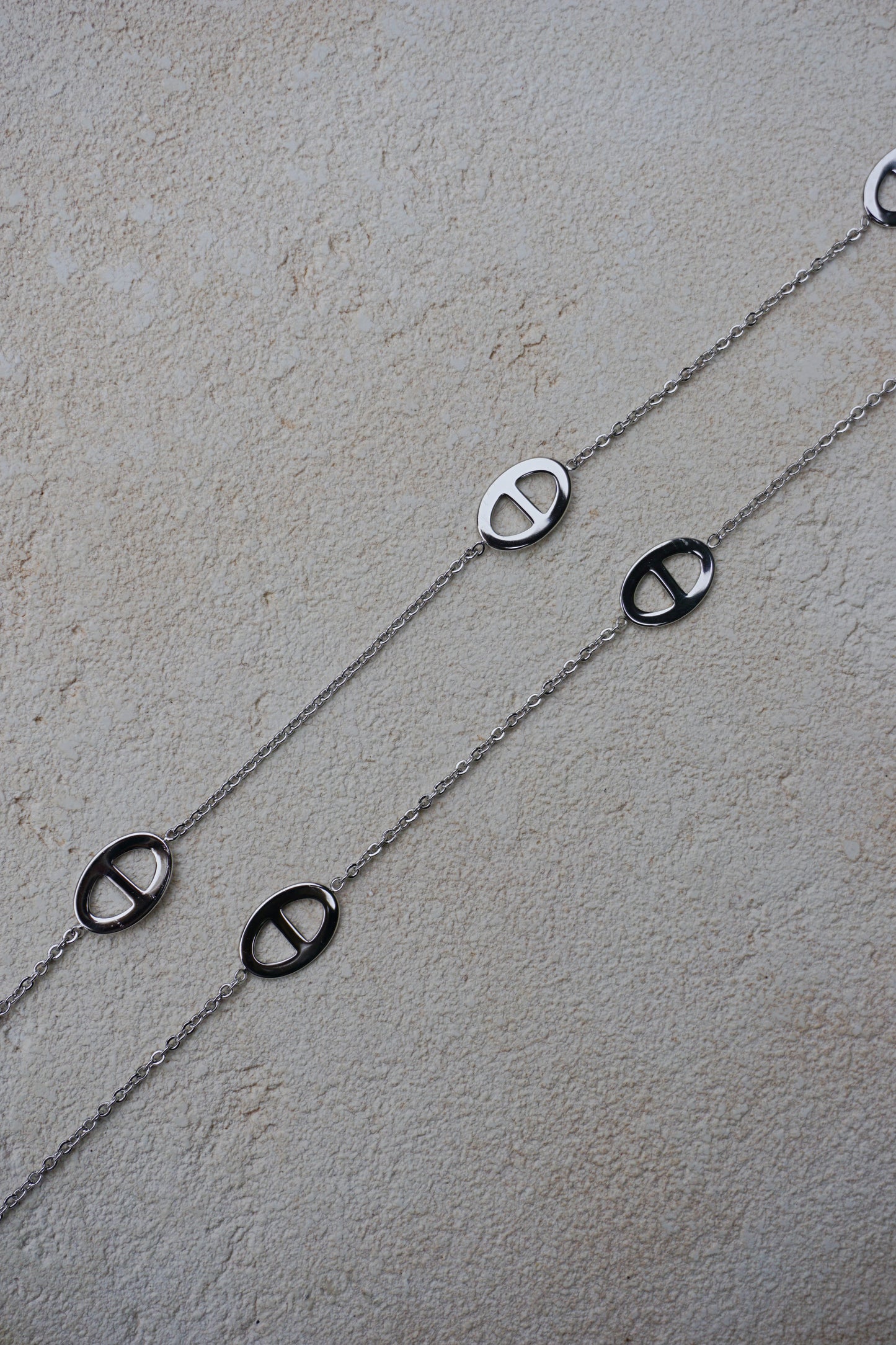 Collier argenté long sautoir