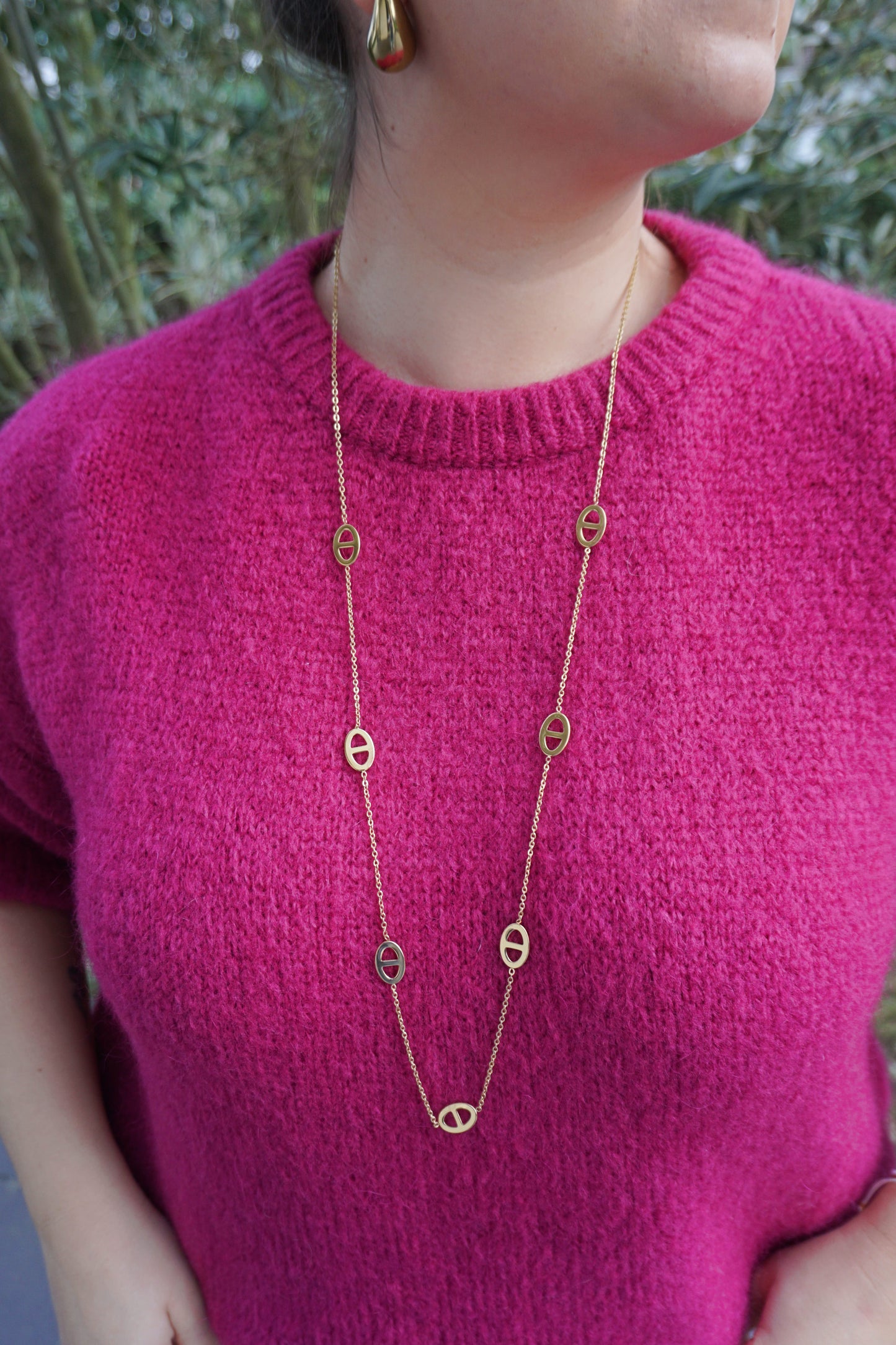 Collier doré long sautoir