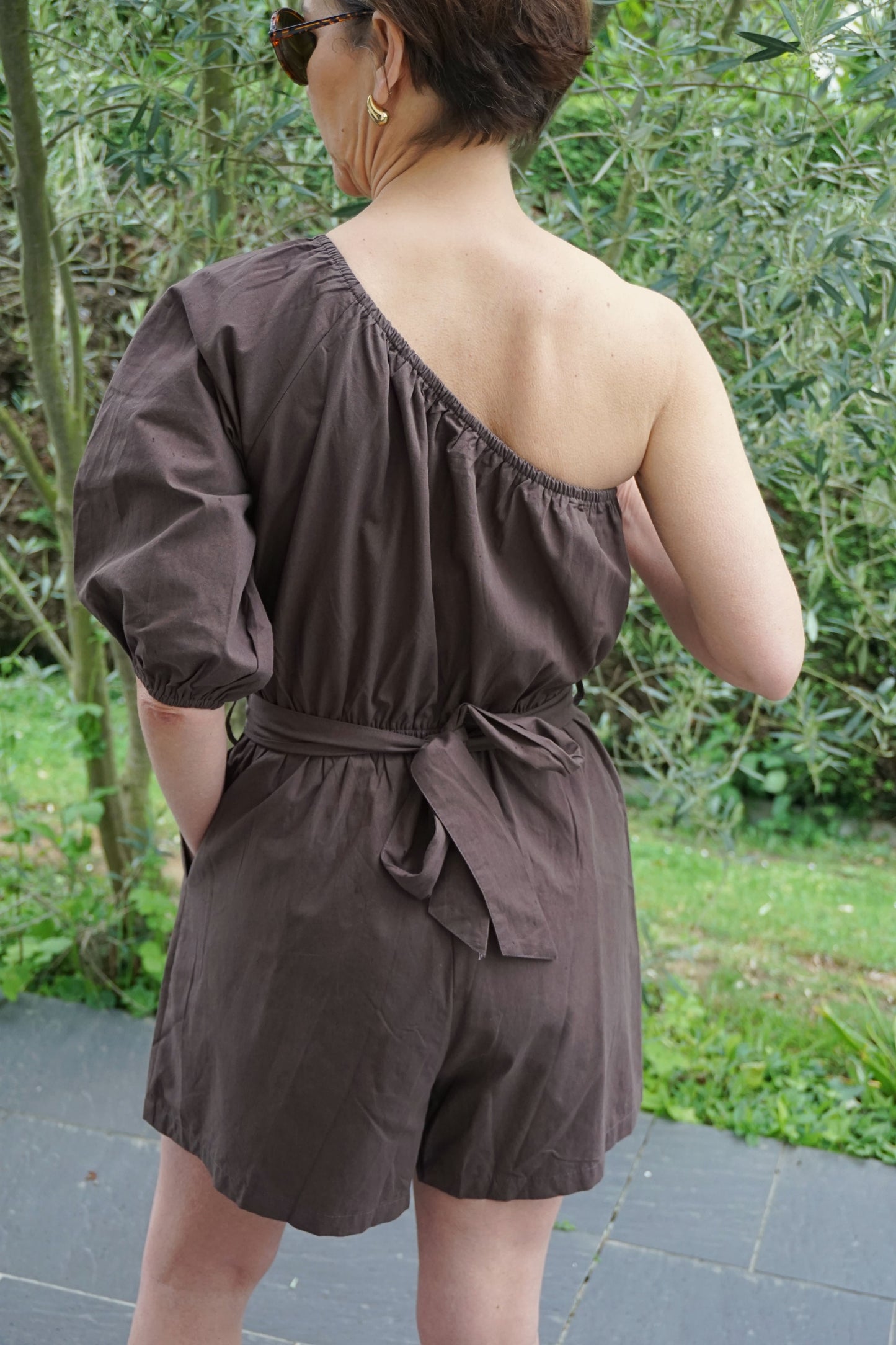 Combishort marron soleil asymétrique