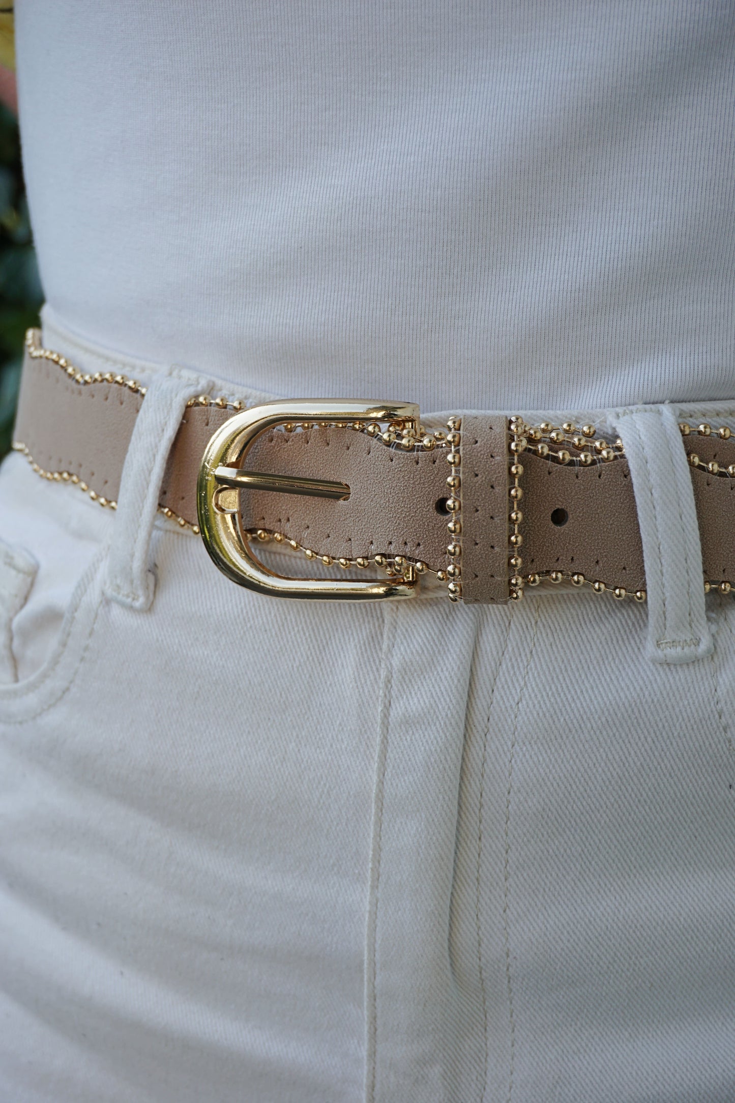 Ceinture taupe effet daim boules dorées