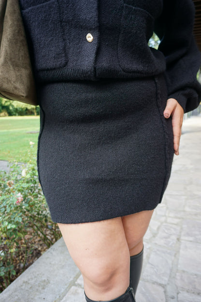 Ensemble gilet et jupe en maille noire