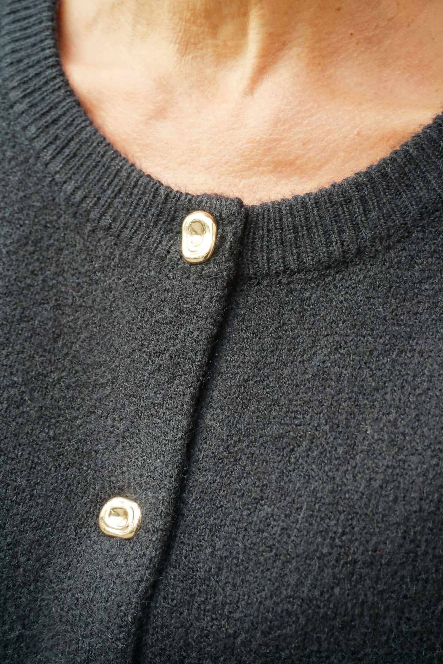 Ensemble gilet et jupe en maille noire