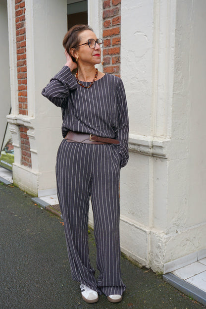 Ensemble gris bleu rayé top et pantalon