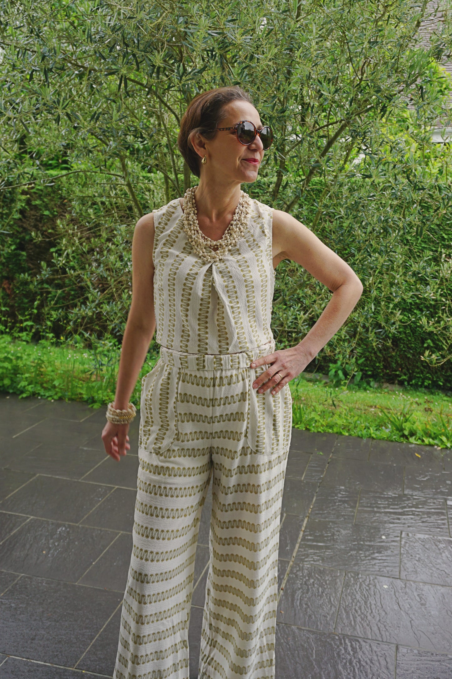 Ensemble top pantalon crème motifs ocres