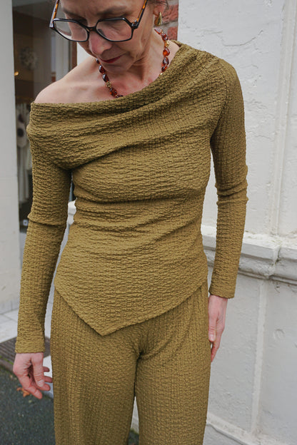 Ensemble vert olive gaufré top et pantalon