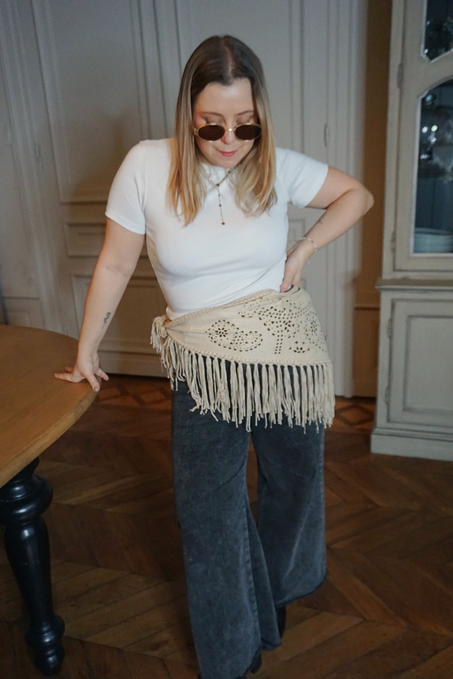 Foulard daim vegan beige à franges