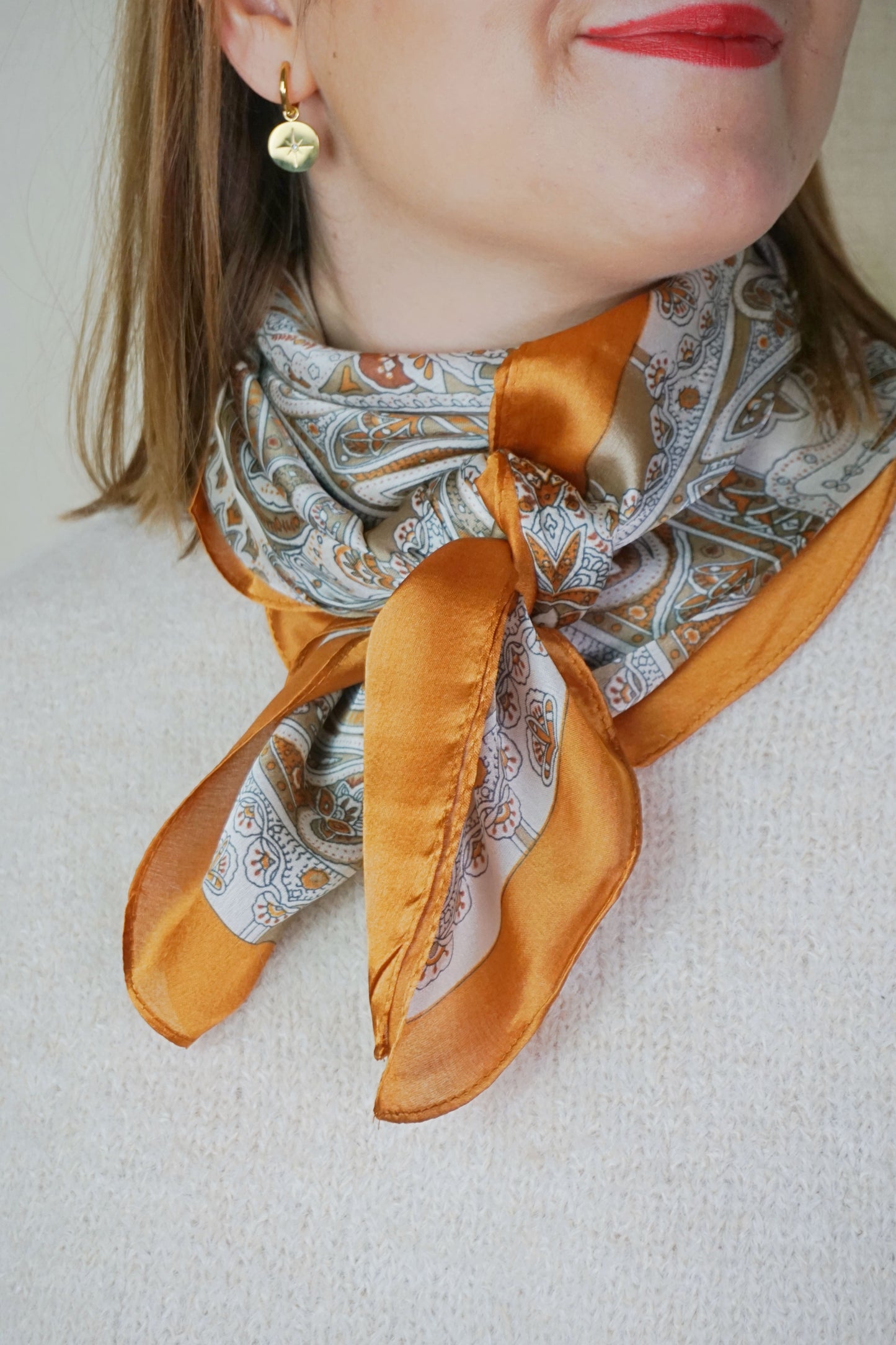 Grand foulard avec soie orange motifs cachemire