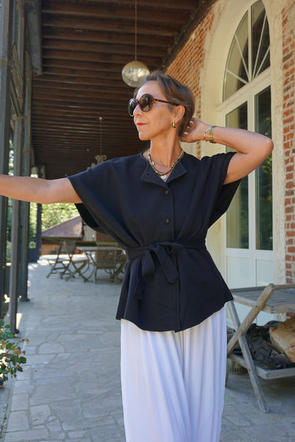 Gilet manches courtes noir avec ceinture