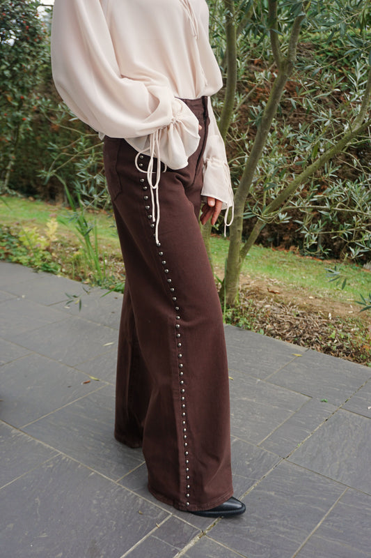 Jean wide leg marron chocolat et clous