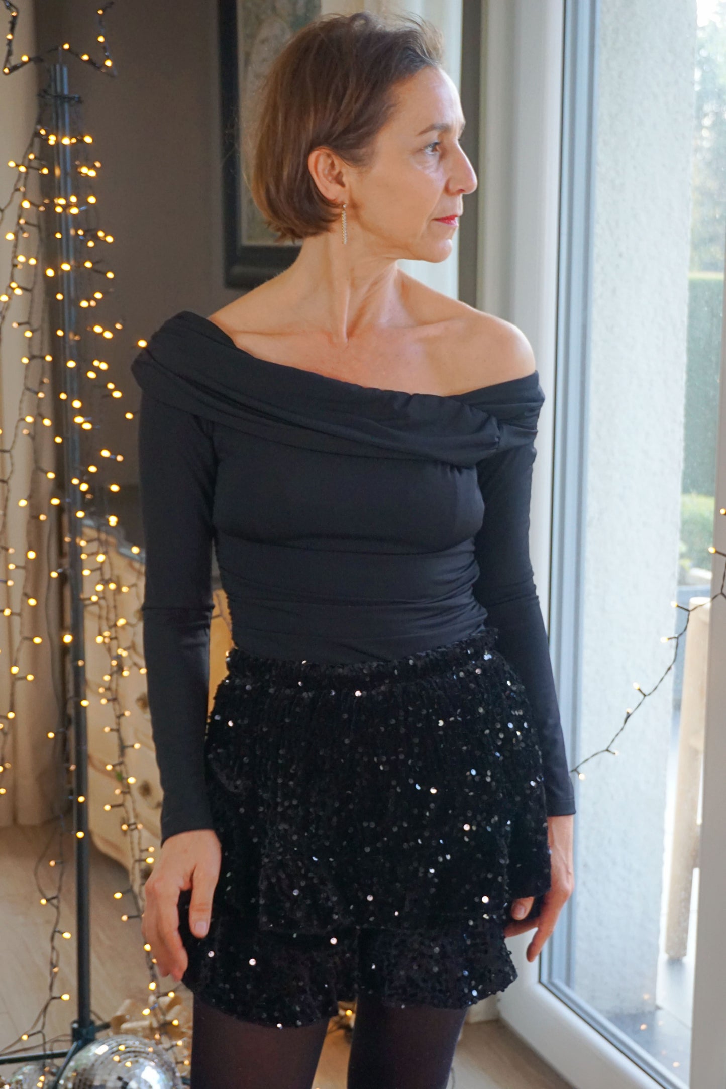 Jupe-short à sequins et velours noire