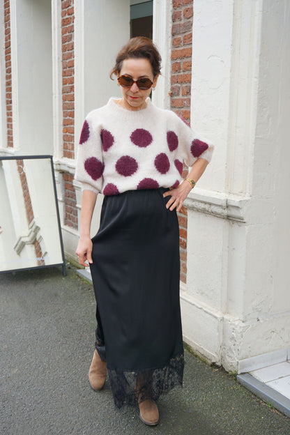 Jupe longue noire satinée et dentelle