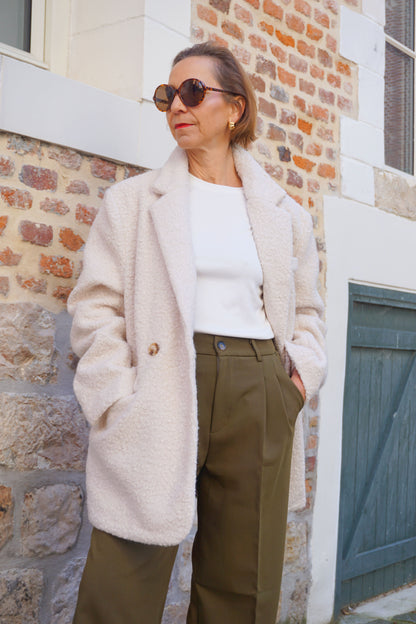 Manteau crème bouclettes