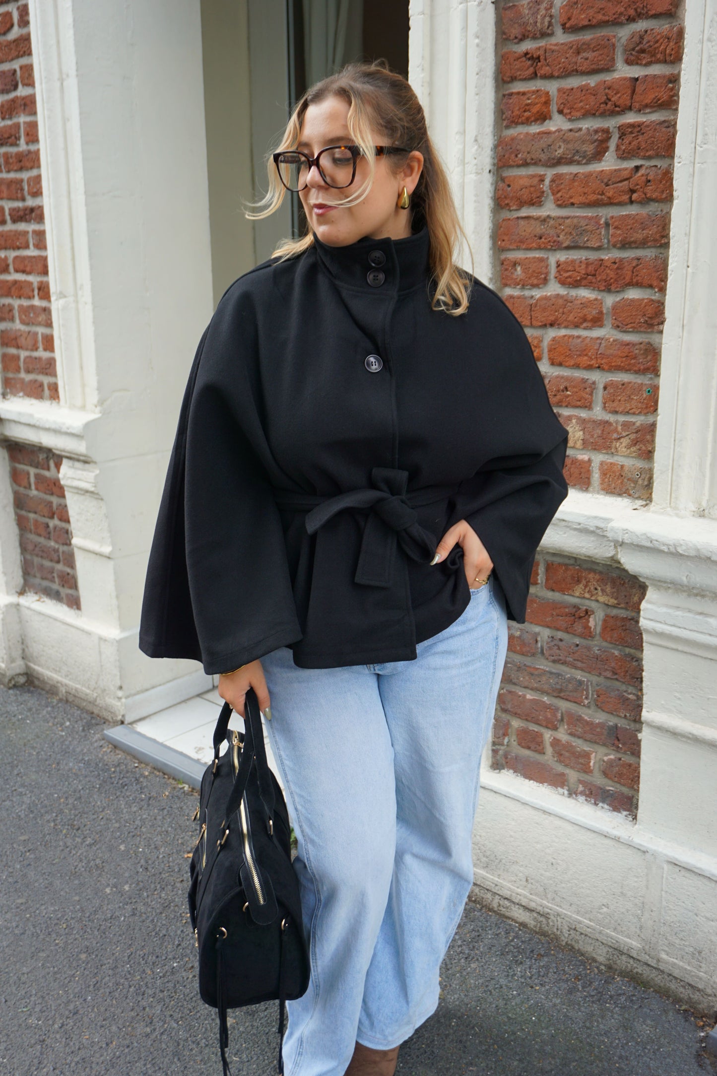 Manteau cape noire