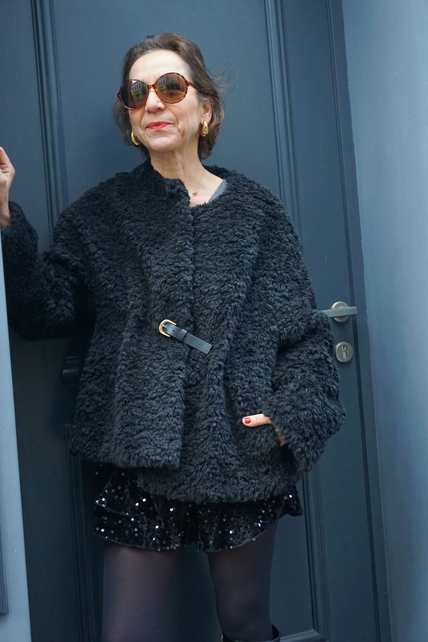 Manteau doux teddy noir et ceinture