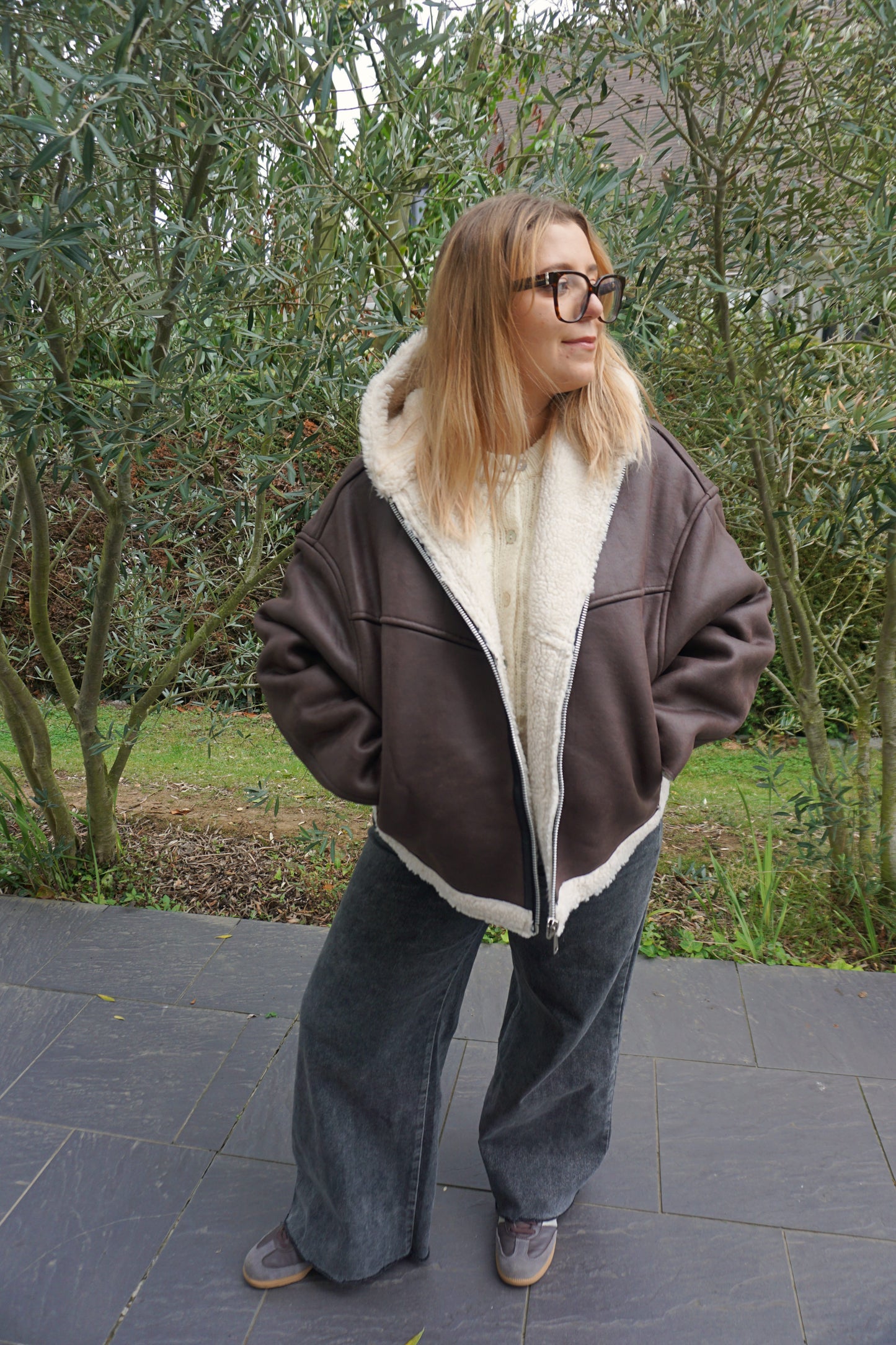 Manteau marron capuche teddy crème