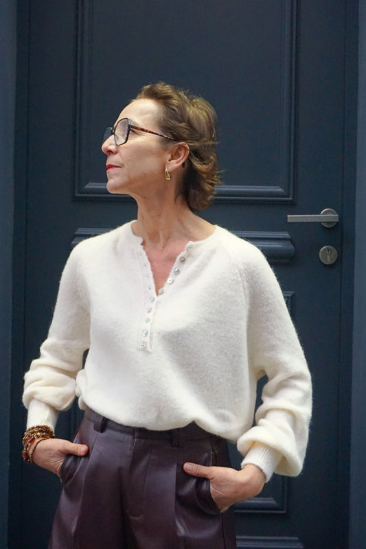 Pull alpaga crème à boutons