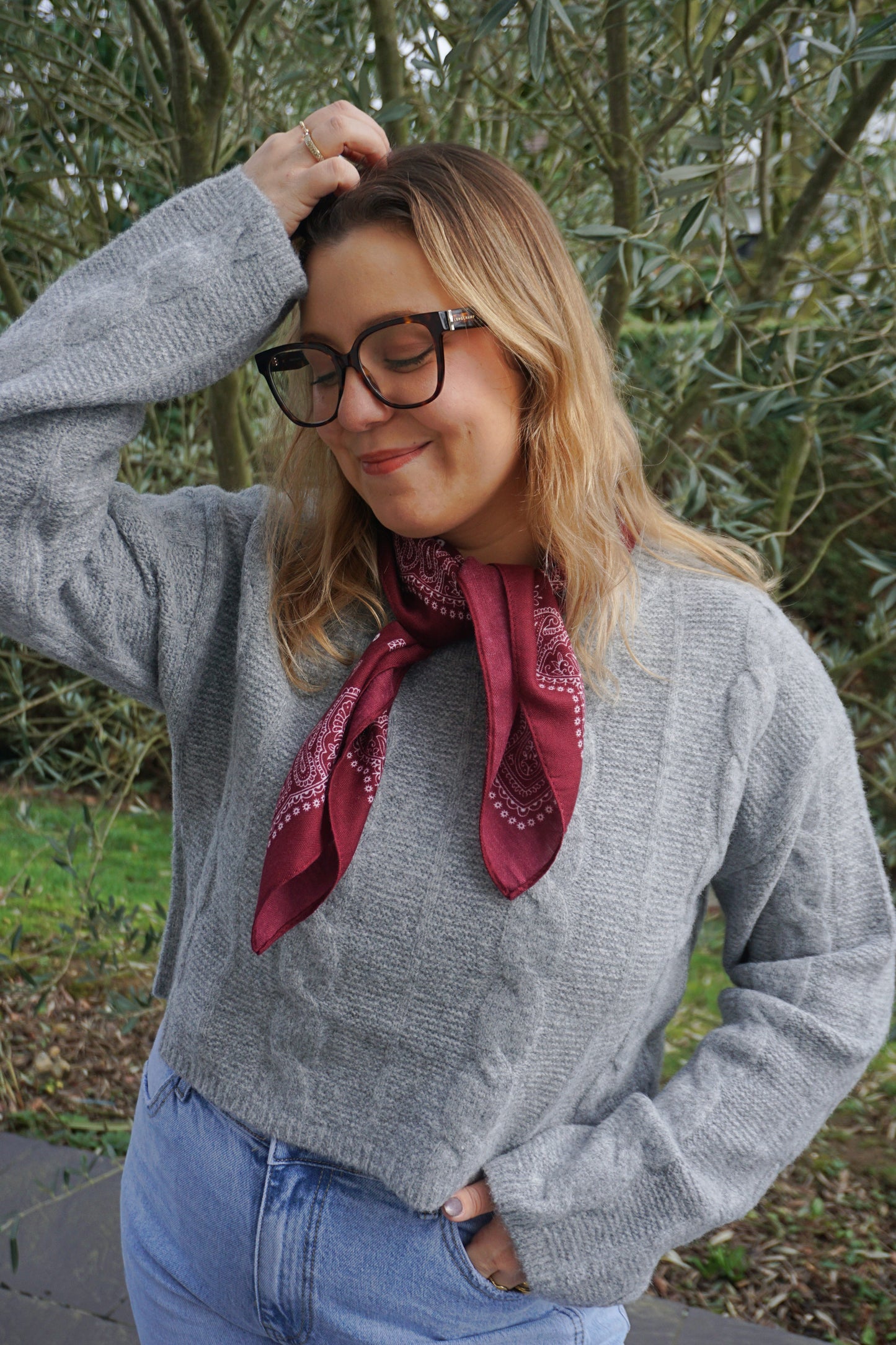 Pull gris clair maille torsadée
