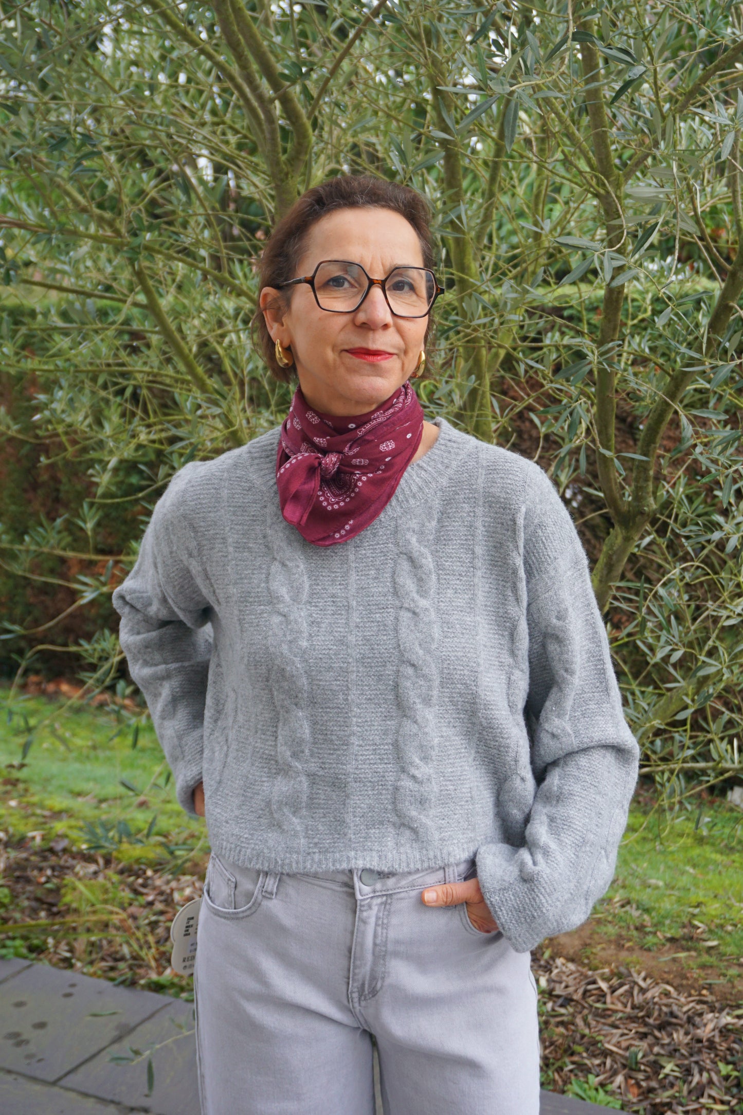 Pull gris clair maille torsadée