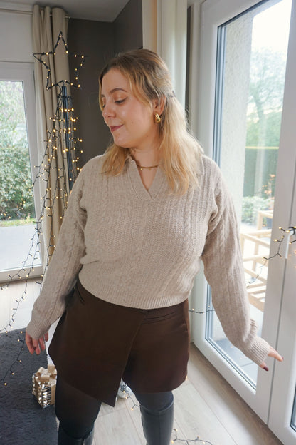 Pull tricot col V beige
