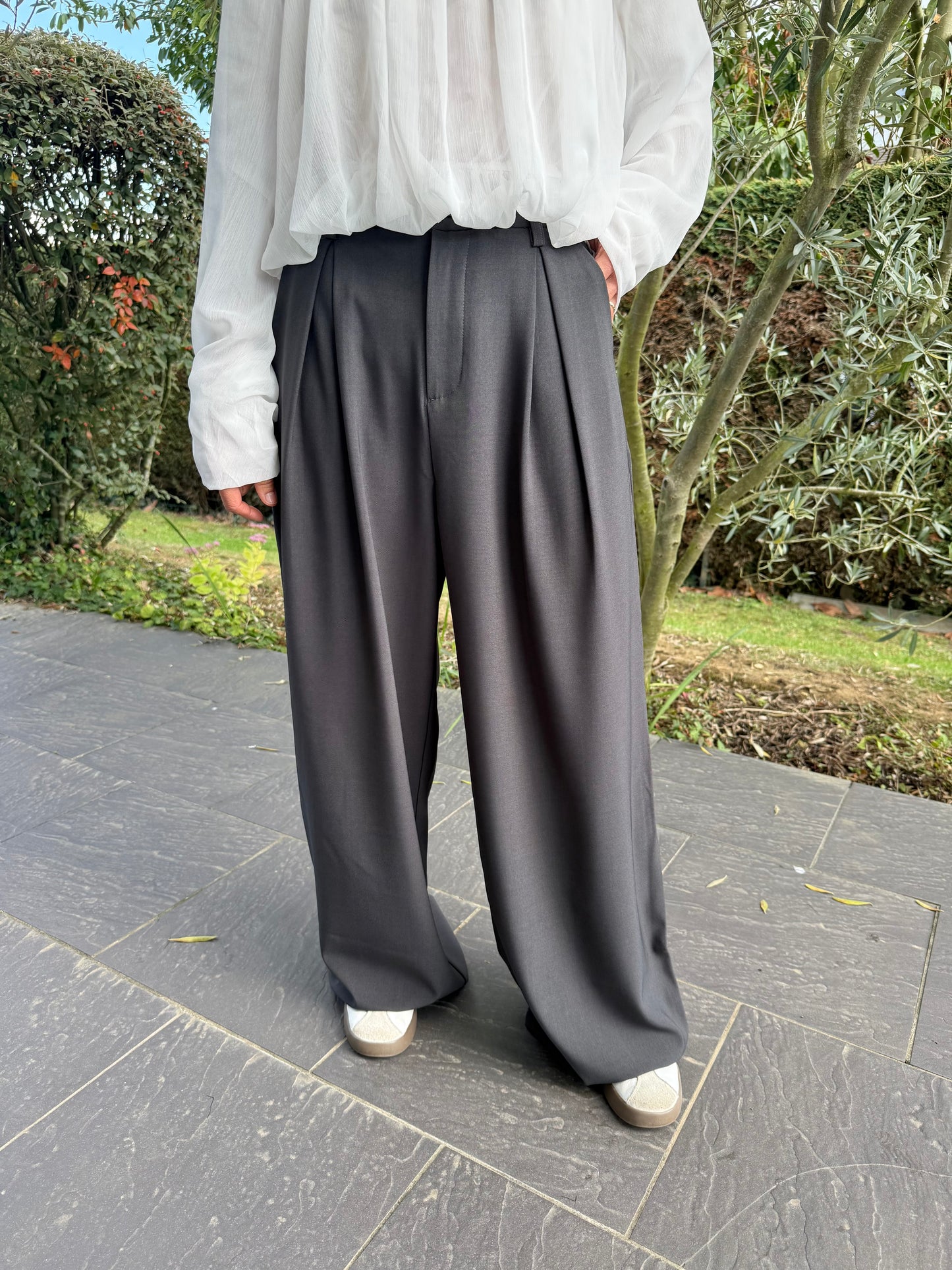Pantalon tailleur gris wide leg