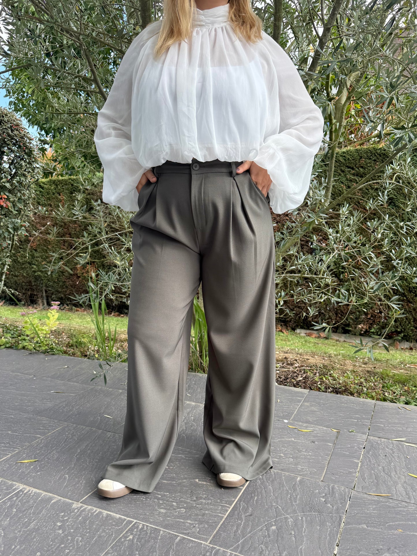 Pantalon tailleur kaki wide leg