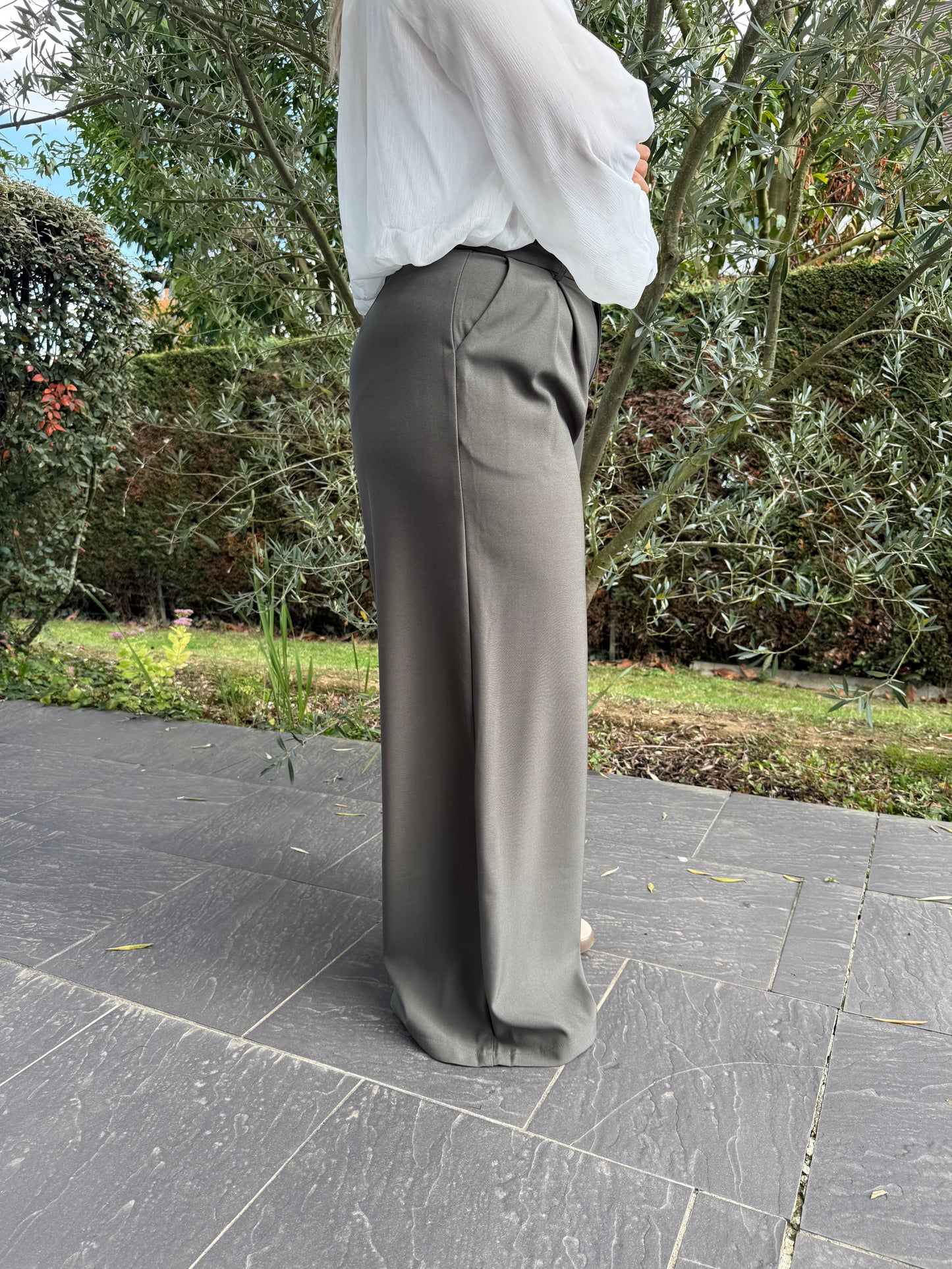 Pantalon tailleur kaki wide leg