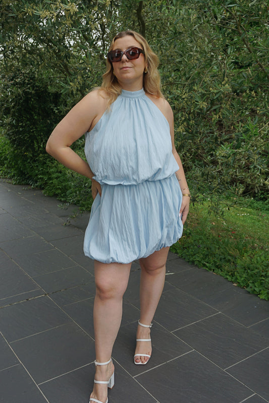 Robe bleue ciel bouffante col américain